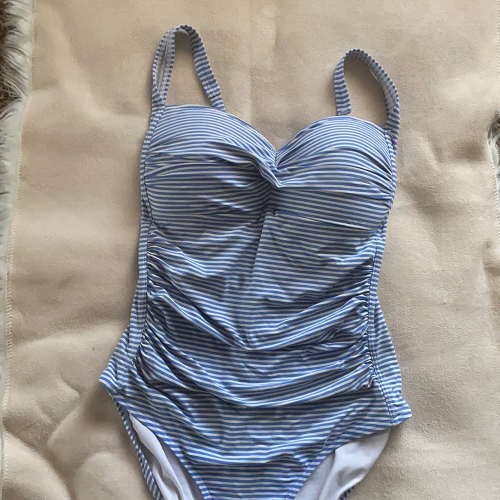 NipTuck Swim